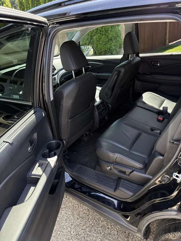 Honda Pilot second-row seats after a detail